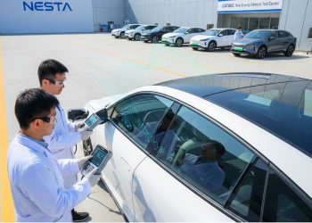 Los ensayos revelan niveles mínimos de radiación en coches eléctricos chinos, incluso durante la carga