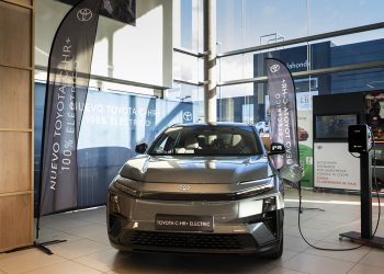 Si te compras un Toyota eléctrico o PHEV, Repsol te ofrece estas ventajas