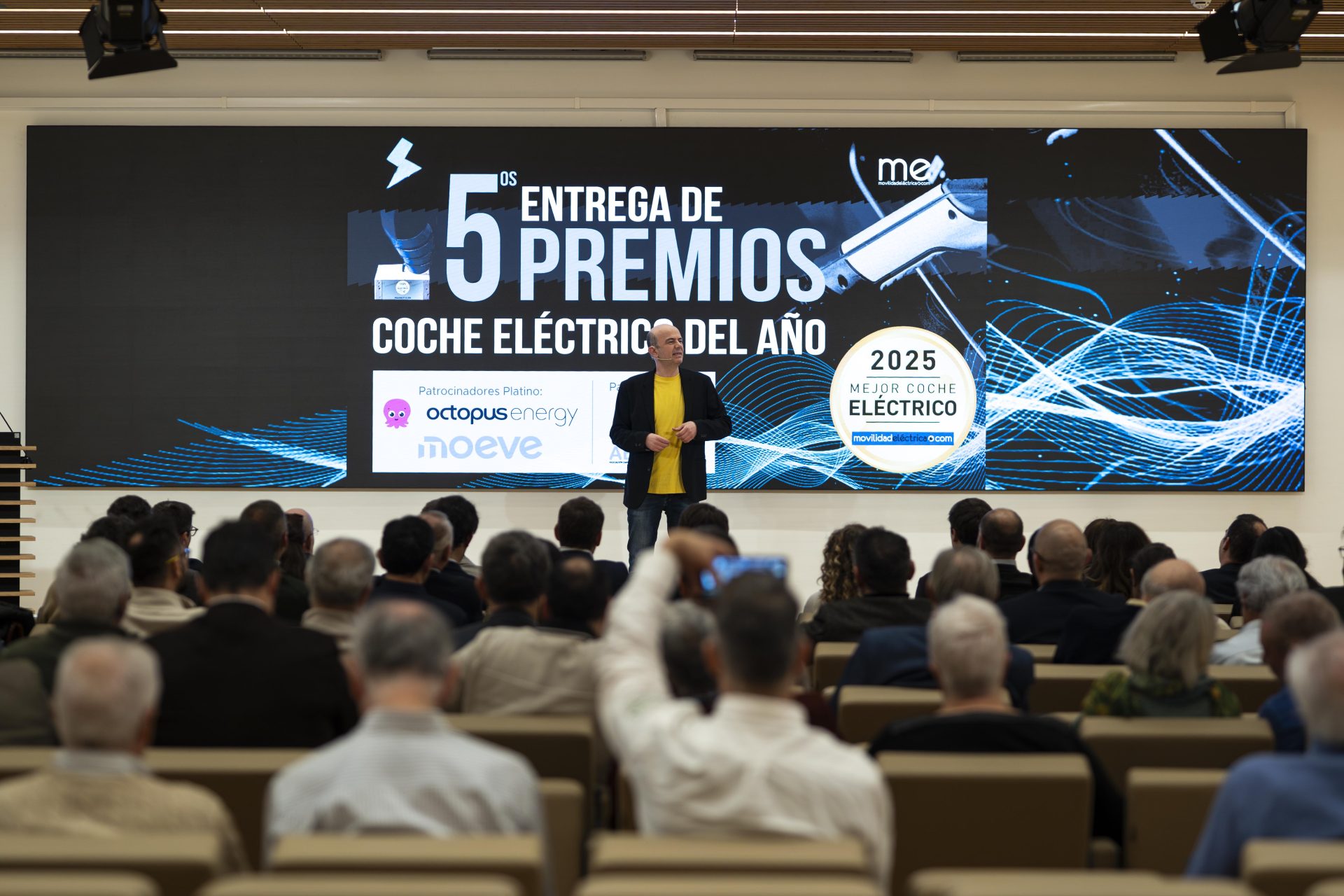 premio coche eléctrico del año