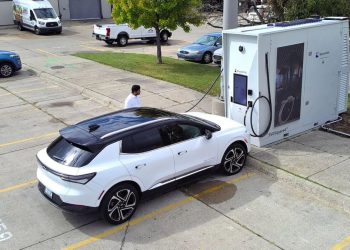 cargador eléctrico pionero