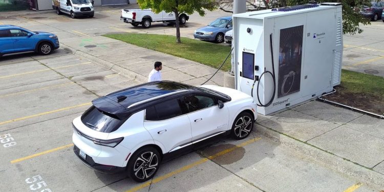 cargador eléctrico pionero