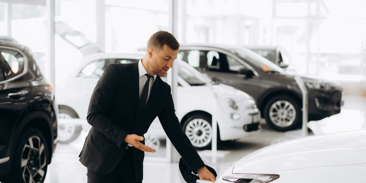 Las ventas de coches eléctricos y phev en España en 2025