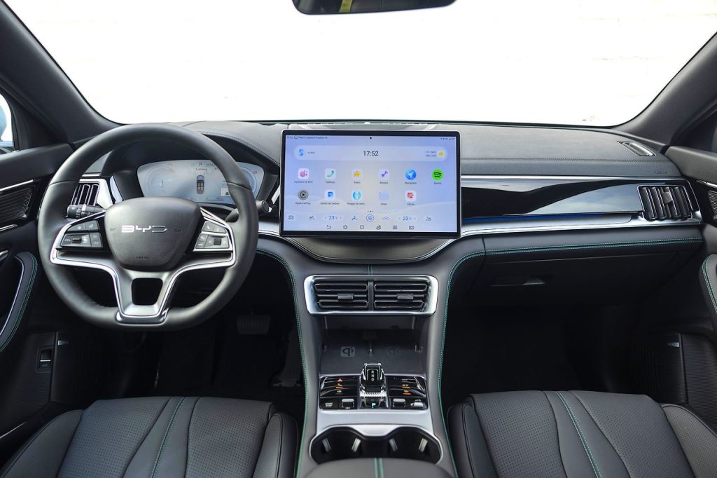 SEAL U DM-i Interior