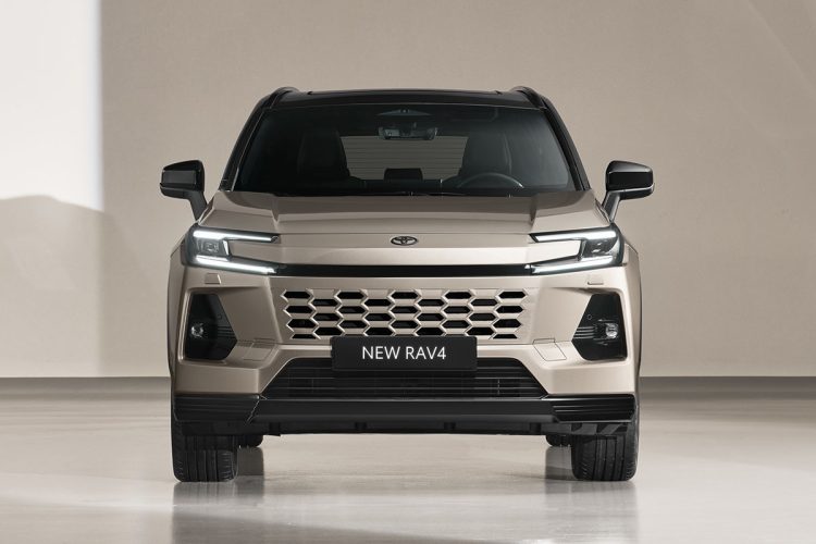 Toyota RAV4 PHEV frontal Toyota RAV4 PHEV frontal