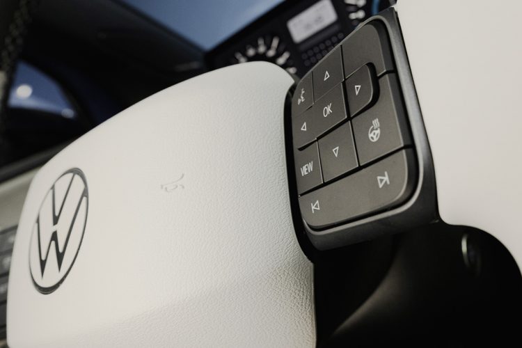 Interior Volkswagen ID. Polo botones físicos volante Interior Volkswagen ID. Polo botones físicos volante