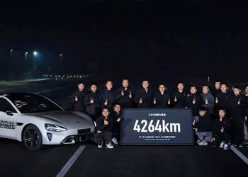 El Xiaomi SU7 Max destrona al Xpeng P7 pulverizando registros de resistencia