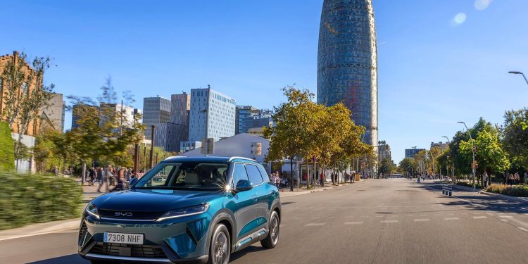 Conseguir un BYD Atto 2 DM-i en España supone acceder a una tecnología eléctrica de largo alcance por un desembolso bastante contenido.
