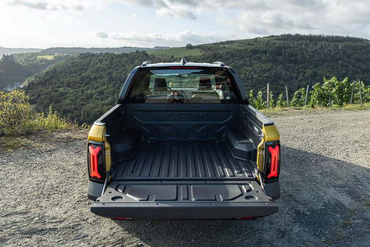 KGM Musso EVX caja KGM Musso EVX caja