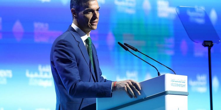 Si eres autónomo, atento: Sánchez lanza 7.500 euros de descuento con la nueva ayuda para comprar vehículos eléctricos