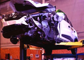 Reparación coches electricos 11