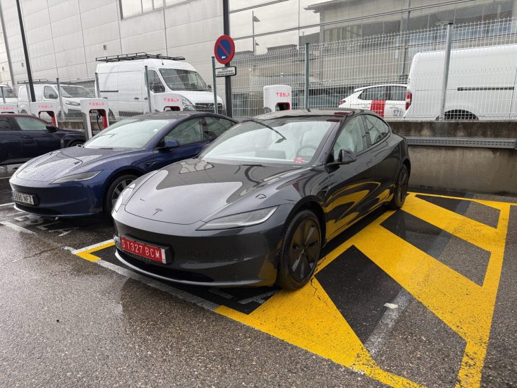 Tesla Model 3 FSD autónomo Tesla Model 3 FSD autónomo