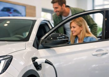 Ni el precio, ni la autonomía, ni los cargadores: éste es el motivo real por el que la gente elige (o no) un coche eléctrico