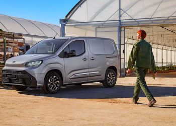 En la cima del listado de matriculaciones de furgonetas eléctricas 2026 se sitúa la Toyota Proace City Electric