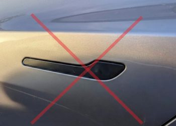 ¿Atrapado en tu propio coche? China prohíbe las manillas que la marca Tesla puso de moda