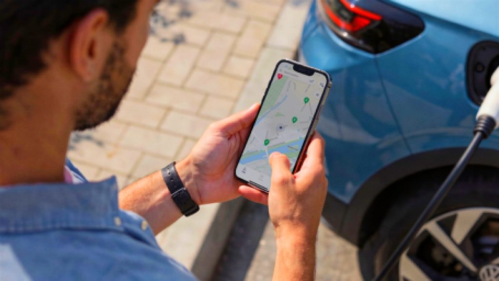 La red de recarga Elli supera el millón de puntos en Europa y amplía su presencia en 28 países con nuevos operadores y más cargadores rápidos.