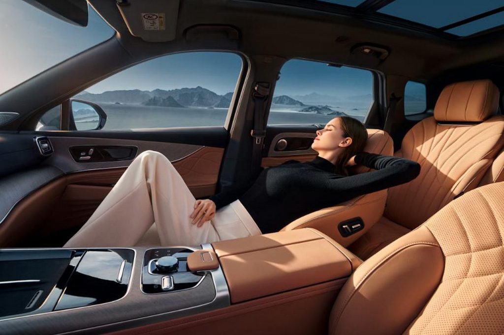 El Jaecoo 8 SHS llega a España como un SUV híbrido enchufable de gran tamaño con hasta siete plazas y tecnología de última generación a partir de 44.490 euros.