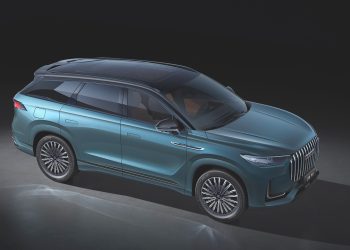 El Jaecoo 8 SHS llega a España desde 44.490 €, un SUV híbrido enchufable y diseño premium. Disfruta hasta 1.000 km de autonomía y confort en cada viaje.