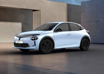 El Lancia Ypsilon eléctrico 2026 marca el regreso real de la marca italiana con un utilitario de 156 CV, más de 400 km de autonomía y un diseño que busca diferenciarse