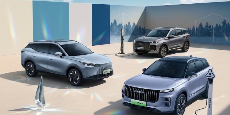 Modelos de SUV híbrido enchufable con más de 1.000 km