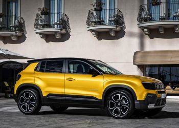 Descuéntate el importe del Plan Auto+ con Jeep directamente en el precio de compra de sus todocaminos eléctricos sin esperar al Gobierno.