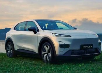 El Changan Deepal S05 PHEV supera los 1.000 km de autonomía total y permite moverse en eléctrico durante el uso diario sin emisiones.