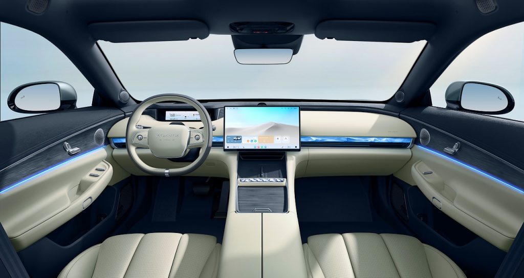 La marca china Exlantis marca el ritmo del coche eléctrico en España con tecnología de 800V y carga ultrarrápida.