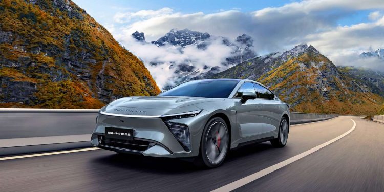 La marca de coches eléctricos EXLANTIX llegará a España en 2027