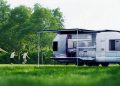 Descubre la nueva autocaravana de Skydream Caravans, con 14 días de autonomía energética y funciones automáticas que simplifican cada desplazamiento.