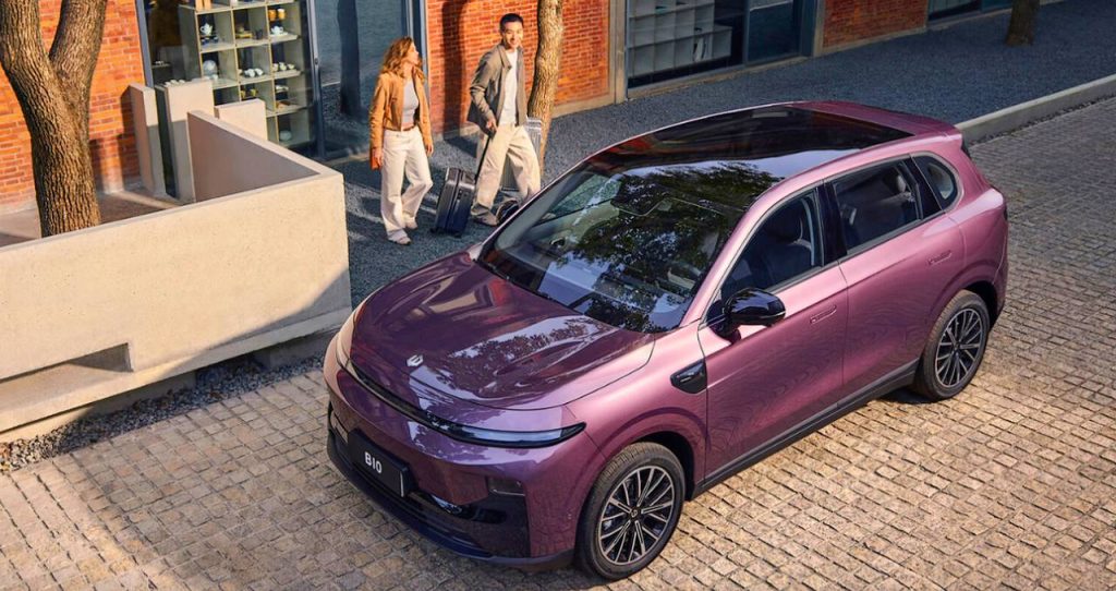 Los coches eléctricos de autonomía extendida ganan terreno en España con cifras que superan los 900 km y propuestas cada vez más accesibles.