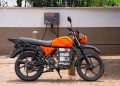 La Roam Air Gen 3 es una moto eléctrica africana que domina el sector gracias a su capacidad de recuperación de energía y una durabilidad extrema en trayectos difíciles.
