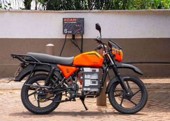 La Roam Air Gen 3 es una moto eléctrica africana que domina el sector gracias a su capacidad de recuperación de energía y una durabilidad extrema en trayectos difíciles.
