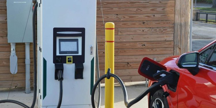 puntos recarga pública España cargando