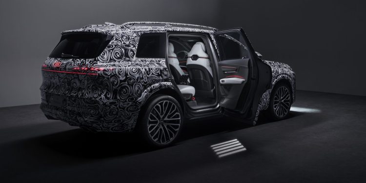 audi q9