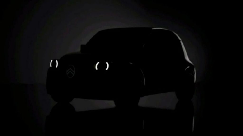 El Citroën 2CV se relanza como urbano 100% eléctrico fabricado en Europa, con un precio objetivo por debajo de 15.000 euros y enfoque de movilidad sencilla.