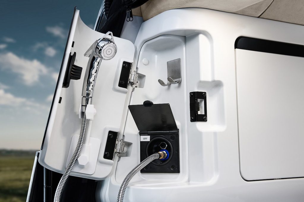 La Hyundai Staria Camper Concept transforma el turismo itinerante mediante una arquitectura de alto voltaje y unas soluciones energéticas autosuficientes, marcando el camino hacia la sostenibilidad en las rutas europeas actuales.
