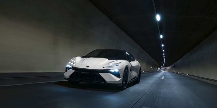 Lotus Emeya rivaliza con el Porsche Taycan