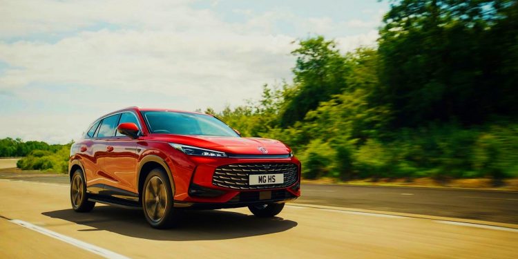 El MG HS PHEV se sitúa entre los híbridos enchufables más destacados del mercado gracias a sus 109 kilómetros en modo eléctrico y un gasto medio de 6,1 l/100 km.