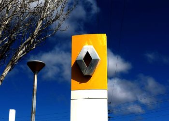 La paz social puede saltar por los aires esta tarde en Renault Valladolid y Palencia según el resultado de las asambleas de UGT