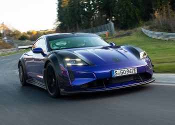 El Porsche Taycan Turbo GT hace de Nürburgring su jardín preferido