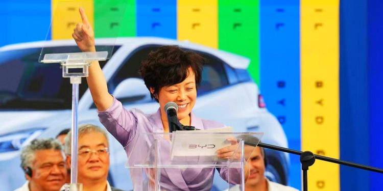 Las ventas de BYD incluyen un llamativo contraste: crecen las ventas de los coches electrificados mientras los beneficios se reducen con fuerza en un mercado cada vez más tenso.