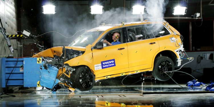 Volvo Centro de Seguridad EX60