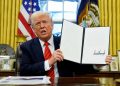 La subida de aranceles para los coches europeos al 25% anunciada por Trump reabre la tensión comercial con la Unión Europea (UE) y pone en riesgo las exportaciones del sector del automóvil.