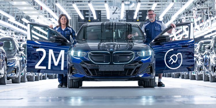 BMW 2 millones EV