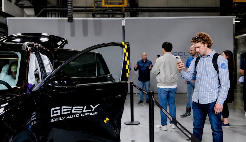 El Geely Starray EM-i afrontó un doble impacto lateral que excede los criterios exigidos actualmente por la normativa europea.