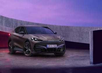Cupra amplía la familia del Tavascan: llega una nueva versión y la edición Black Edition