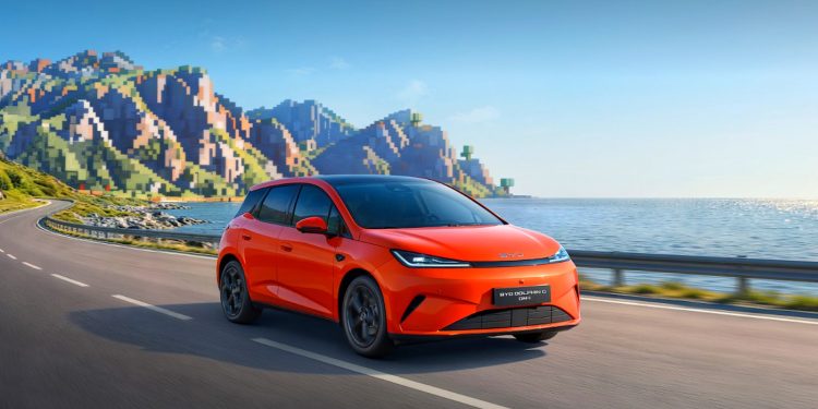 El BYD Dolphin G DM-i se posiciona en el mercado español como el vehículo híbrido enchufable más barato.