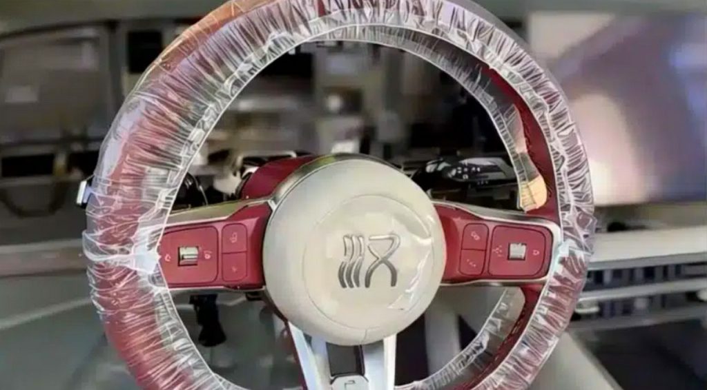 El BYD Han 9 pretende situarse entre las propuestas más exclusivas del fabricante chino gracias a una combinación de equipamiento tecnológico, grandes cifras de autonomía y un planteamiento que está orientado al confort.