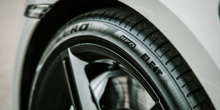 Pirelli P-Zero Elect