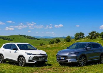 Guerra de precios con etiqueta Cero: ¿Es mejor comprar el MG HS PHEV o el BYD Seal U DM-i para olvidarte de la gasolina?