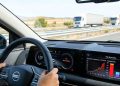 La autonomía del coche eléctrico cae en autopista por una combinación de velocidad, consumo continuo y uso de sistemas auxiliares durante los desplazamientos largos.